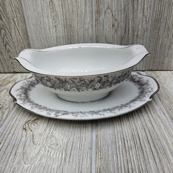 Sango Florentine Gravy Boat With Attached Underplate Vintage Japan Platinum Trim - Picture 1 of 6